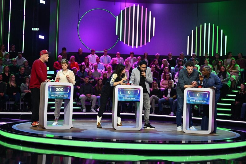 (v.l.n.r.) Smudo; Tahnee; Nora Tschirner; Eko Fresh; Lutz van der Horst; Nikeata Thompson – Bild: Seven.One /​ Willi Weber
