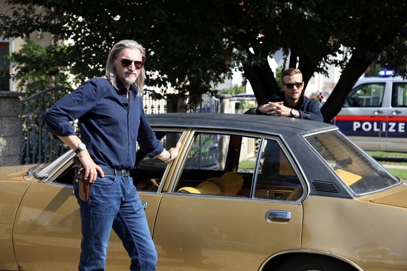 v.l.n.r.: Major Carl Ribarski (Stefan Jürgens), Bezirksinspektor Simon Steininger (Michael Steinocher) – Bild: Bavaria Media GmbH