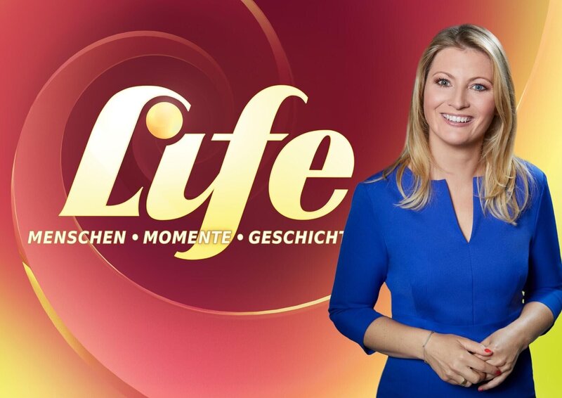 Annika Begiebing moderiert das Magazin „Life – Menschen, Momente, Geschichten“ bei RTL. – Bild: RTL