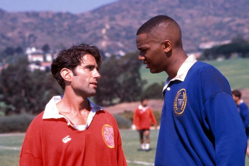 Billy Marco (Michael Stadvec, l.); Troy Summers (J. August Richards, r.) – Bild: CBS Studios Inc. All Rights Reserved. Lizenzbild frei