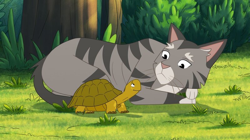Katze Coco ist traurig. Sie vermisst ihren Besitzer. Schildkröte Törtel möchte sie aufmuntern – Josefine wird sicher alles geben, um ihn zu finden. – Bild: ZDF/​ZDF 2024/​Caligari
