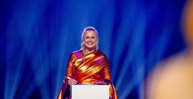 Stefan Raab, RTL und ARD bündeln ihre Kräfte, um Deutschlands Musik-Hoffnung für den Eurovision Song Contest 2025 in Basel zu finden. In drei Live-Shows bei RTL wählen sie die besten Musik-Acts aus. Barbara Schöneberger wird die Shows moderieren. – Bild: NDR /​ Claudia Timmann