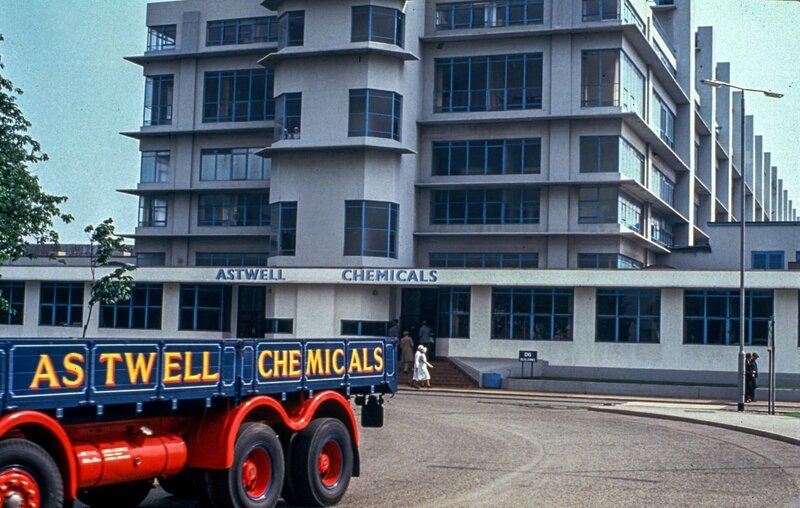 Astwell Chemicals Headquarter. – Bild: ORF/​ITV Studios Global Entertainment