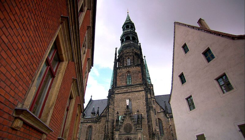 Die Marienkirche in Zwickau war eine der vielen Stationen, an denen Thomas Müntzer seine Ansichten und reformatorischen Gedanken predigte. – Bild: PHOENIX/​ZDF