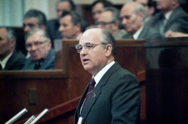 Michail Gorbatschow, von 1985 bis 1991 Generalsekretär des Zentralkomitees der Kommunistischen Partei der Sowjetunion. – Bild: phoenix/​MDR/​Galerie Bilderwelt