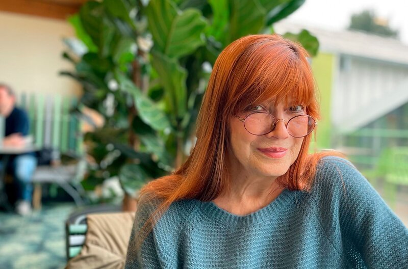 Schlagerstar Katja Ebstein. – Bild: BR/​Evelyn Schels