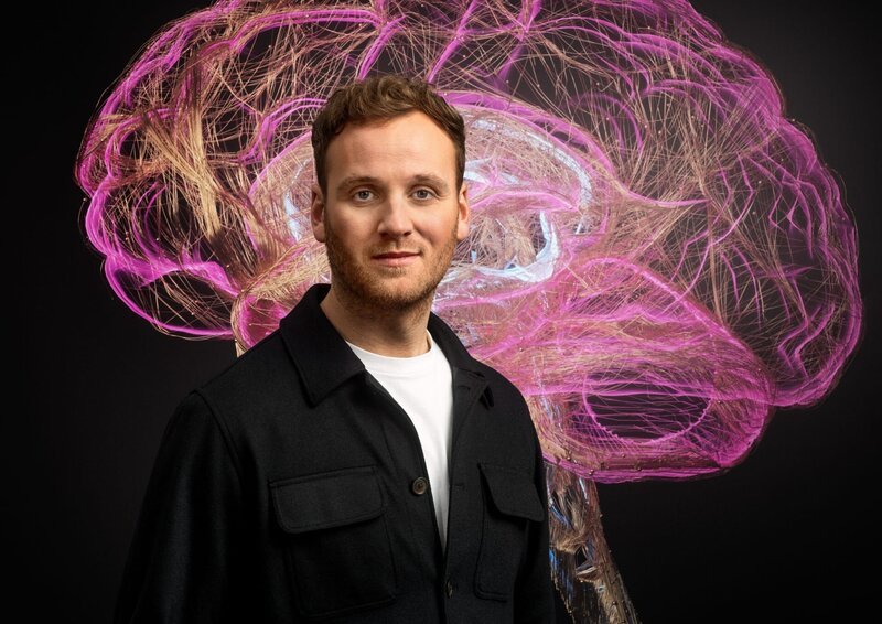 Presenter Leon Windscheid – Bild: ZDF und Holger Pooten ; getty ; iStock /​ [M] Serviceplan