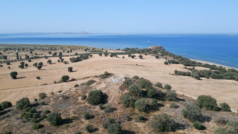 Archäologen vermuten die Überreste des einstigen Troja im Nordwesten der Türkei. – Bild: ZDF und ZED – 2024