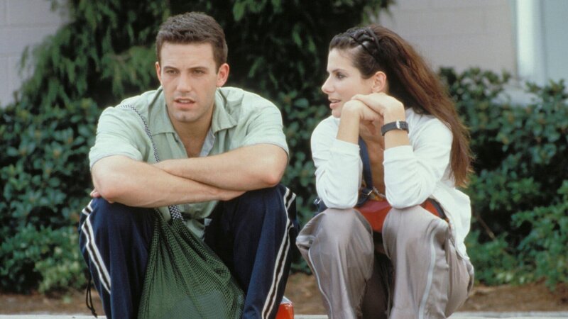Während ihrer abenteuerlichen Reise durchs Land verbringen Ben (Ben Affleck) und Sarah (Sandra Bullock) eine Zeit zusammen, die die beiden so schnell nicht wieder vergessen. – Bild: ZDF