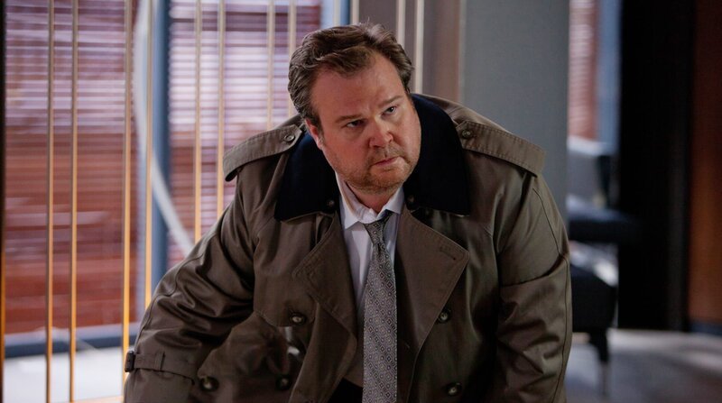Von Beginn an ein Risiko: der geschwätzige Angeber Marty (Eric Stonestreet). – Bild: ARD Degeto/Square One Von Beginn an ein Risiko: der geschwätzige Angeber Marty (Eric Stonestreet). – Bild: ARD Degeto/Square One