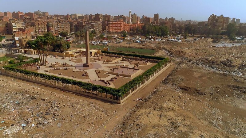 Die Archäologen haben erst einen kleinen Teil der alten „Sonnenstadt“ ausgegraben: gerade mal fünf Prozent. Die Grabungsstätte befindet sich in Matariya, einem Stadtteil im Norden Kairos. – Bild: ZDF