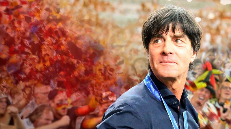 Das Cover zu „Sportclub Story – Jogi. Löw.“. – Bild: NDR/IMAGO/Chai v.d. Laage Das Cover zu „Sportclub Story – Jogi. Löw.“. – Bild: NDR/IMAGO/Chai v.d. Laage