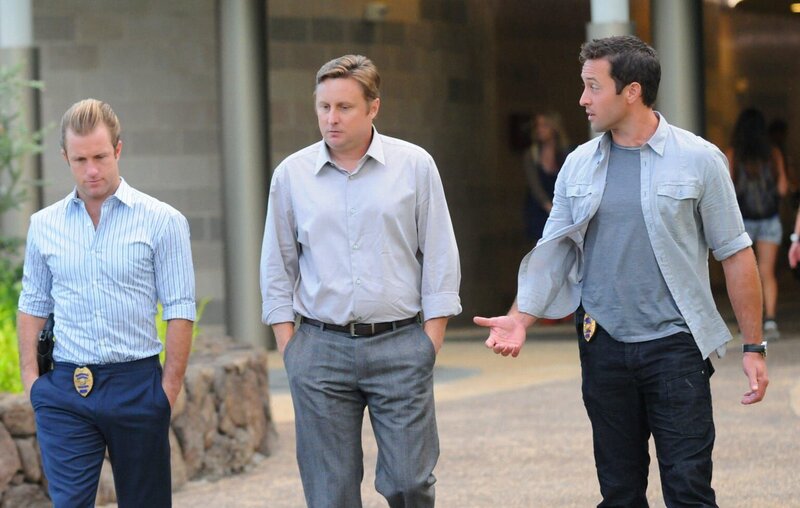 L-R: Bei den Ermittlungen in einem neuen Fall stoßen Danny (Scott Caan), Patrick Roth (Scott Michael Morgan) und Steve (Alex O’Loughlin). – Bild: CBS Broadcasting, Inc.