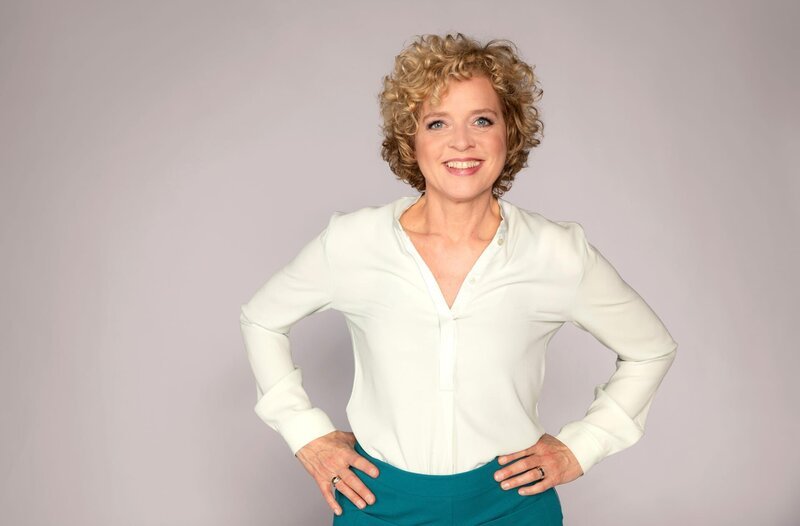 Moderatorin Lisa Ortgies – Bild: WDR/​Annika Fußwinkel