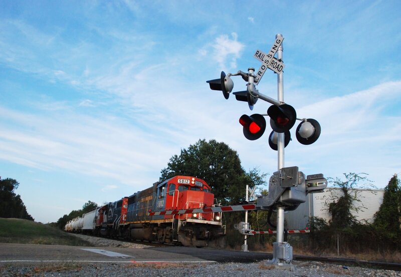 Güterzug auf der Strecke – Bild: ZDF/​SWR