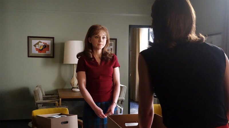 Betty DiMello (Annaleigh Ashford) – Bild: AXN White