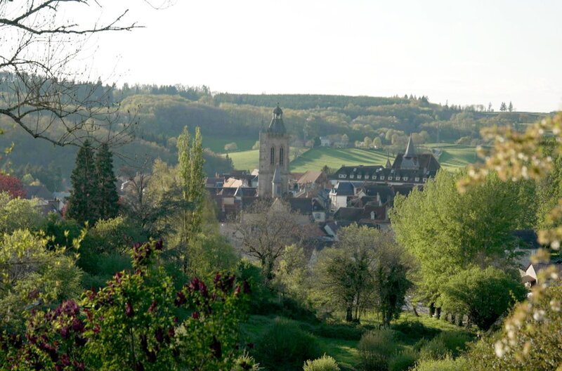 Jahrhundertelang entsandte die Creuse ihre Maurer ins ganze Land, was der Region im Herzen Frankreichs den Beinamen „Land der Baumeister“ einbrachte. – Bild: Elephant Doc