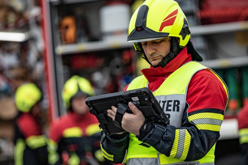 Wie digital wird die Zukunft der Feuerwehr sein? – Bild: Rosenbauer