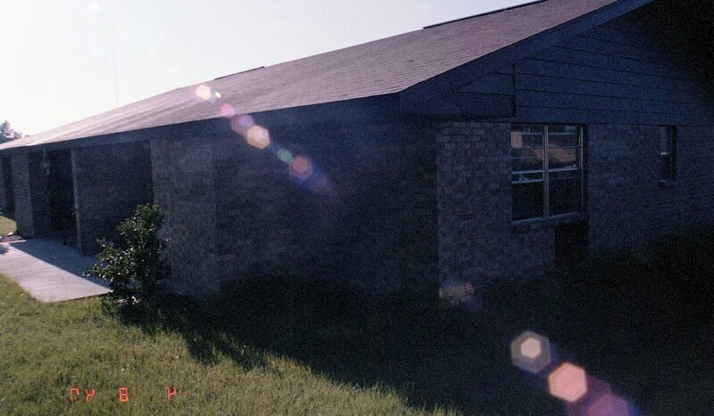 Bloodline Detectives-Die DNA der Taeter Staffel3 EP Der Kleiderbügel-Killer – Bild: abacus ZLW /​ © Crime + Investigation /​ Peninsula Television 2022