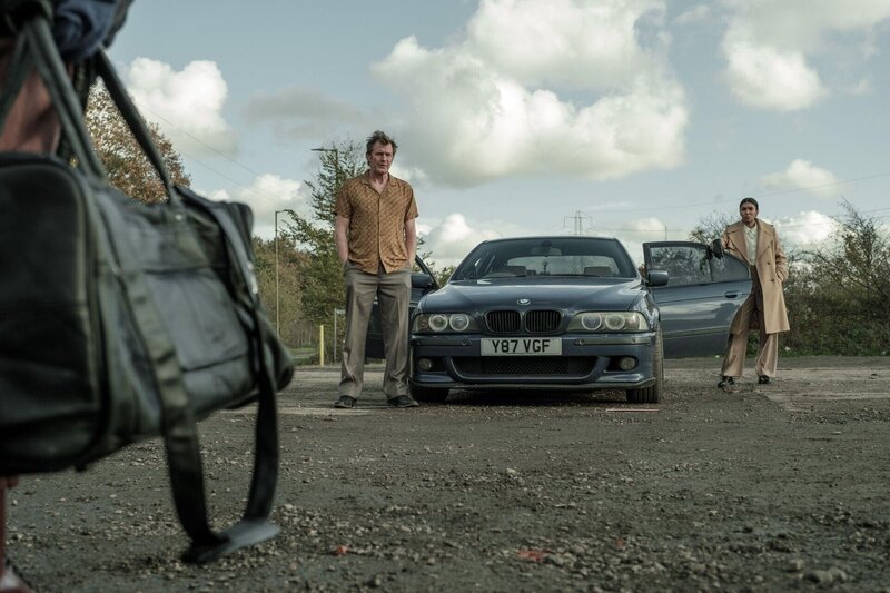 Brooks (Jason Flemyng, l.); Thompson (Thalissa Teixeira , r.) – Bild: Sky UK Ltd