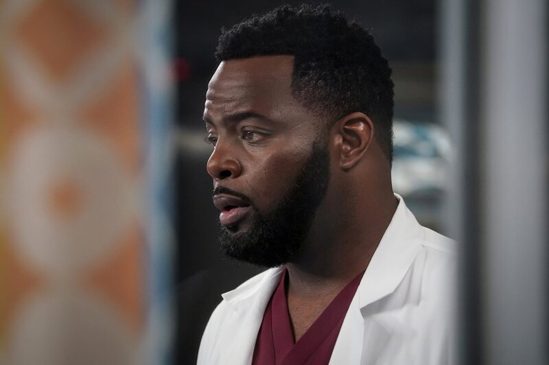Guy Lockard als Dr. Dylan Scott – Bild: NBCUniversal Media LLC