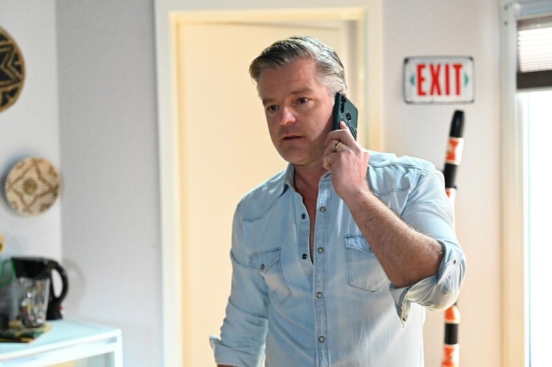 Jenny ist mit Ingo (André Dietz) an ihrer Seite bereit, sich ihrer Verantwortung zu stellen. – Bild: RTL /​ Julia Feldhagen