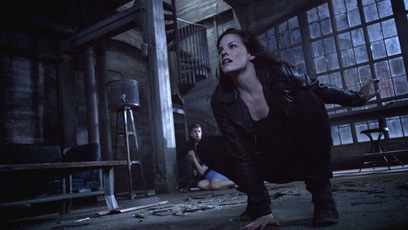 Miss Blake (Haley Webb). – Bild: RTL II