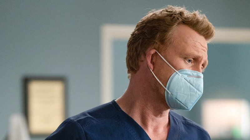 Mitfühlender Arzt und Kollege: Kevin McKidd als Dr. Owen Hunt – Bild: SRF/​ABC Studios