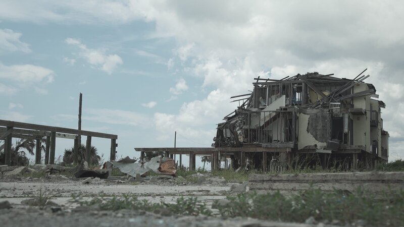 Die Nachwirkungen eines Hurrikans in Florida. – Bild: MMXIX Weather (OHM) Productions Inc.