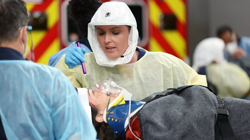 Voll im Einsatz: Camilla Luddington als Dr. Jo Wilson – Bild: SRF/​ABC Studios