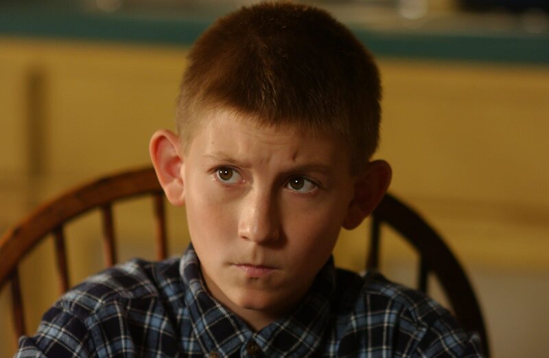 In Deweys Schule soll ein neuer Schulsprecher gewählt werden. Der Coole der Schule schlägt einen der Vollidioten vor, um sich einen Spaß daraus zu machen. Dewey (Erik Per Sullivan) wendet das Blatt, indem er einen der Coolen nominiert und diesen fertig macht … – Bild: ViacomCBS