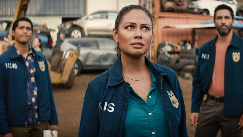 (v.l.n.r.) Kai Holman (Alex Tarrant); Jane Tennant (Vanessa Lachey); Jesse Boone (Noah Mills). – Bild: CBS Broadcasting, Inc.