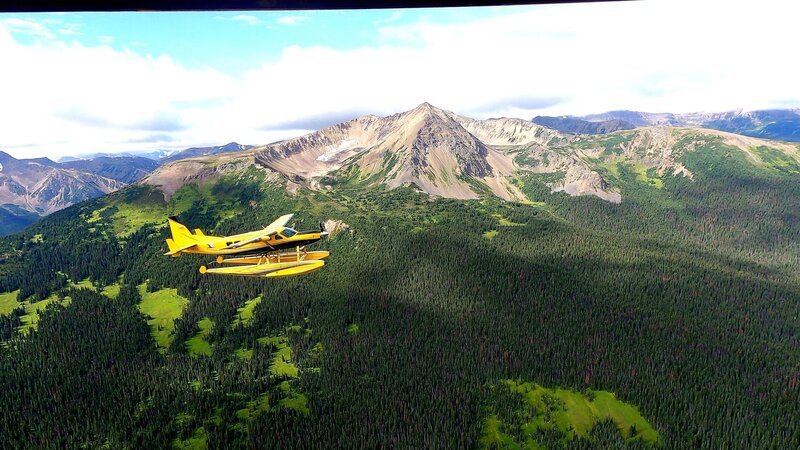 Buschpiloten fliegen über unendliche Weiten. – Bild: ZDF und Felix Korfmann.