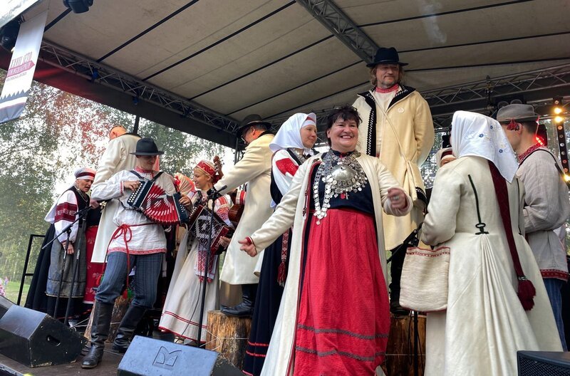 Eine der Seto-Traditionen ist die alljährliche Wahl des Vizekönigs. – Bild: MedienKontor/​Yuri Burak