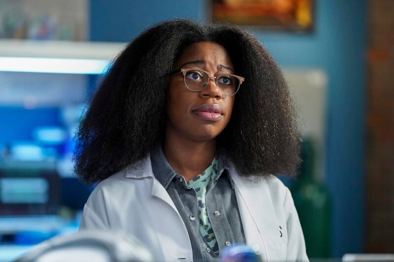 Forensic Scientist Kasie Hines (Diona Reasonover) – Bild: Sonja Flemming /​ CBS /​ CBS ENTERTAINMENT