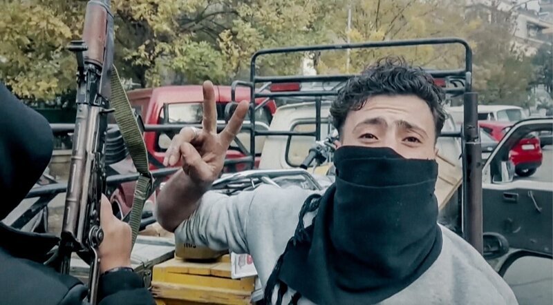 Islamistische Rebellengruppen haben Syrien eingenommen. Die neuen Machthaber lösen zugleich Angst und Hoffnung in der Bevölkerung aus. – Bild: ORF/​BABEL DOC