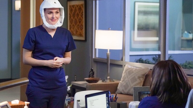 Grey’s Anatomy Staffel 17 Folge 13 Hat neue Pläne zu verkünden: Camilla Luddington als Dr. Jo Wilson, Chandra Wilson als Dr. Miranda Bailey – Bild: SRF/​ABC Studios
