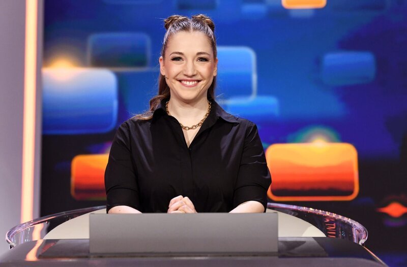 Quizexpertin Marie-Louise Finck. – Bild: ARD/​Uwe Ernst