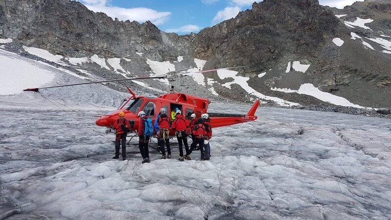 Dreh mit Bergrettung am Jamtalgletscher. – Bild: ORF/ORF III/Toni Silberberger Dreh mit Bergrettung am Jamtalgletscher. – Bild: ORF/ORF III/Toni Silberberger