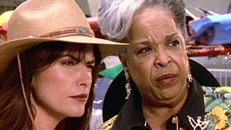 Monica (Roma Downey), Tess (Della Reese) – Bild: CBS Studios International