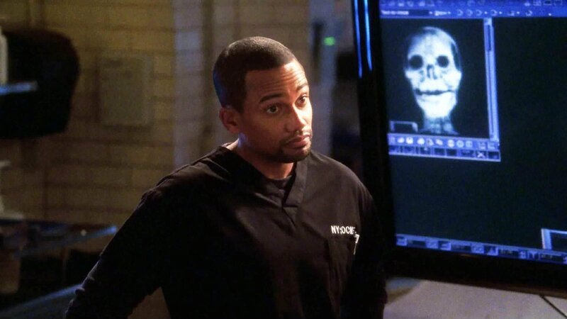 Dr. Sheldon Hawkes (Hill Harper) – Bild: RTL /​ CBS