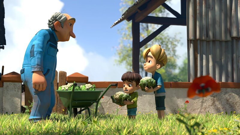 Bauer Ludwig ist ausnahmsweise großzügig und schenkt KIeiner Fuß und Raphael zwei Köpfe Blumenkohl. – Bild: La Station Animation – 2022 /​ ZDF