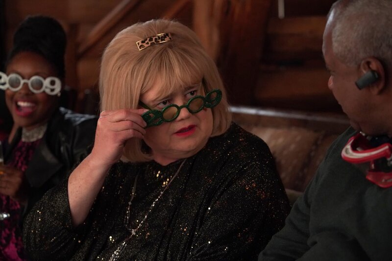 Christine Baskets (Louie Anderson, l.); Ken (Alex Morris, r.) – Bild: FX Productions, LLC