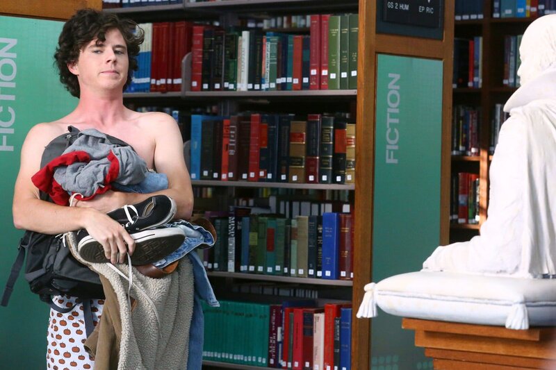 Axl (Charlie McDermott) – Bild: HBOH