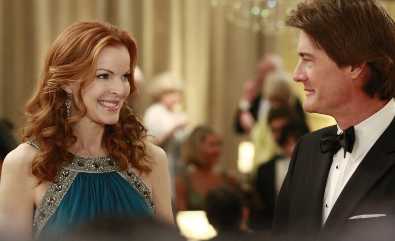 Orson (Kyle MacLaclan, r.) ist stolz auf Bree (Marcia Cross, l.), der neuen Preisträgerin des Founder’s Award … – Bild: ATV2