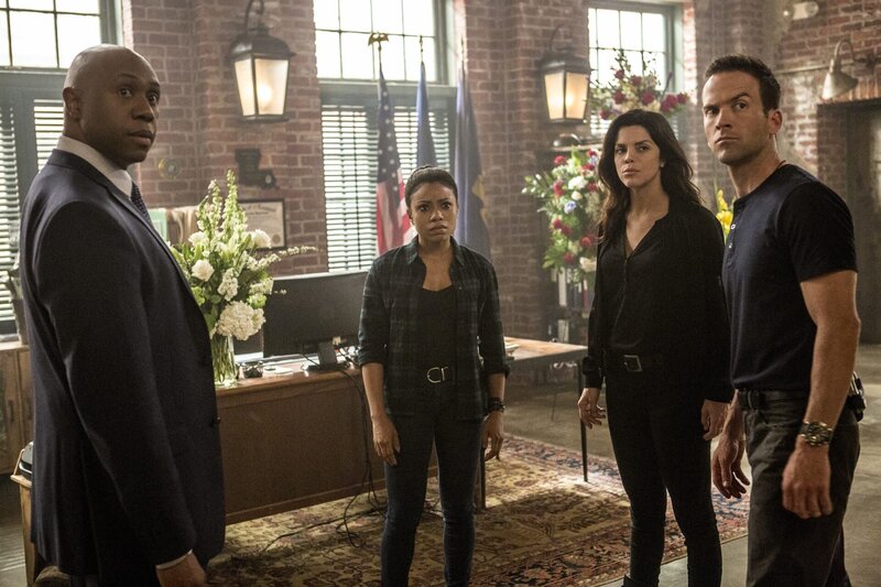 Justice“ -- Unable to trust anyone in New Orleans, the NCIS team calls in FBI Assistant Director Isler (Derek Webster) to help expose and stop the sinister scheme Mayor Hamilton (Steven Weber) has planned for the residents of Clearwater, on the third season finale of NCIS: NEW ORLEANS, – Bild: CBS Broadcasting, Inc.