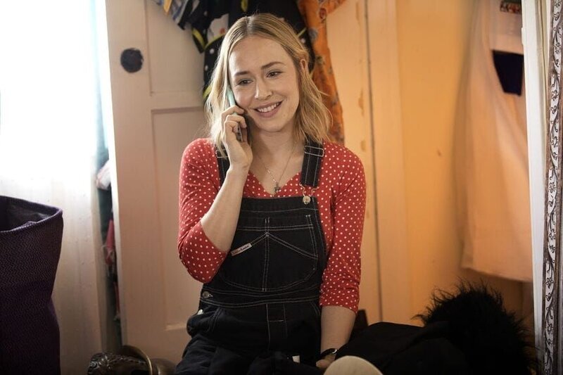 Sally Reed (Sarah Goldberg) – Bild: port.hu