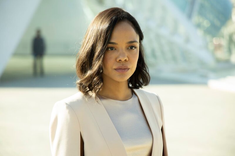 Tessa Thompson (Charlotte Hale) – Bild: Home Box Office (HBO) /​ ©2020 Home Box Office, Inc. All rights reserved. HBO® and all related programs are the property of Home Box Office, Inc.