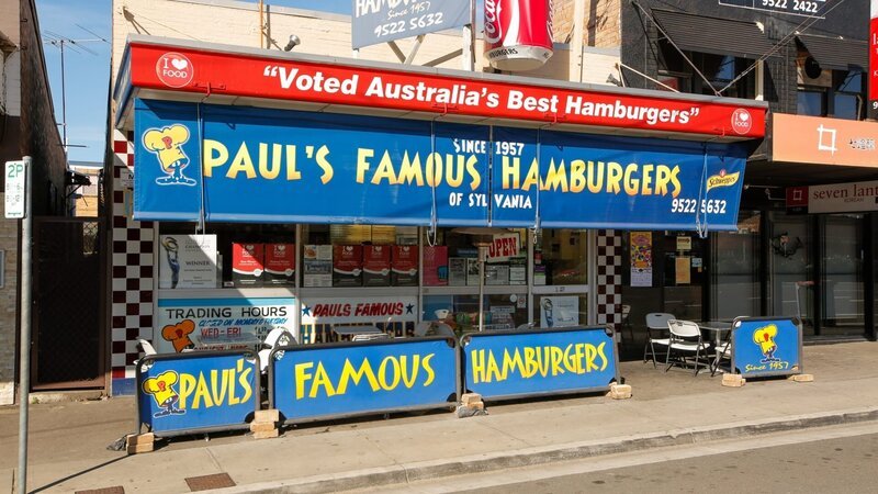„Paul’s Famous Hamburgers“ begann vor 60 Jahren als Nebengeschäft eines Gemischtwarenladens. – Bild: ORF/​Warner/​The Travel Channel