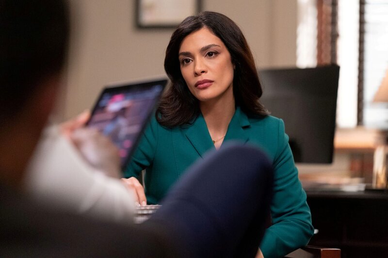 LAW & ORDER -- „Fear and Loathing“ Episode 22015 -- Pictured: Odelya Halevi as ADA Samantha Maroun – Bild: NBC /​ Episodic